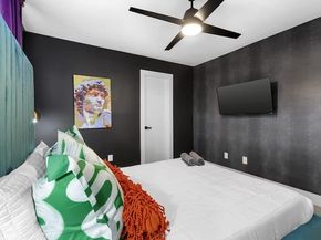 9716 Riddlewood Lane, Houston TX 77025