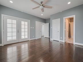 4318 E Center Street, Houston TX 77007