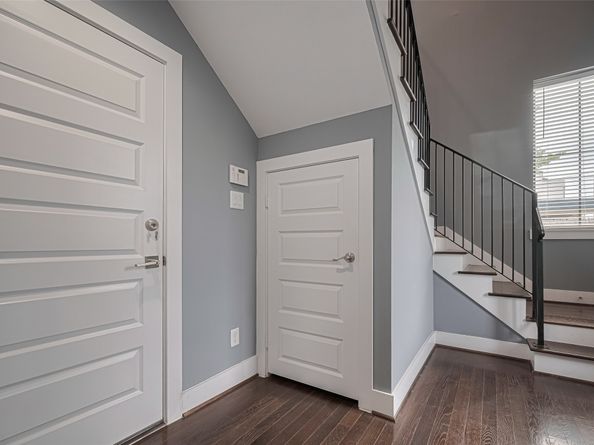 4318 E Center Street, Houston TX 77007