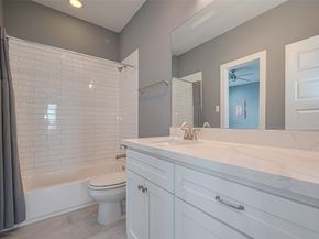 4318 E Center Street, Houston TX 77007