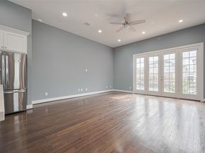 4318 E Center Street, Houston TX 77007