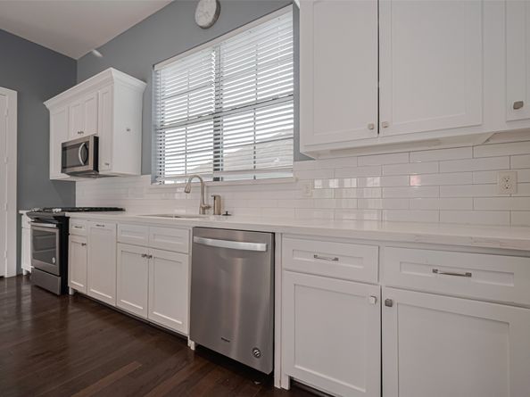 4318 E Center Street, Houston TX 77007
