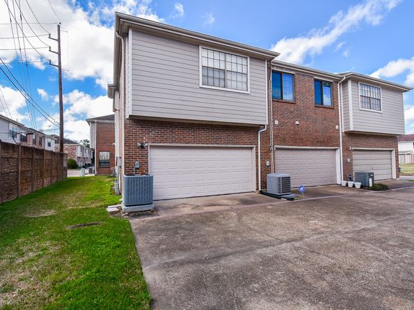 8888 Benning Drive 173, Houston TX 77031