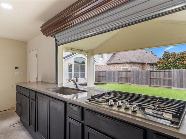 9431 Garnet Falls Lane, Humble TX 77396
