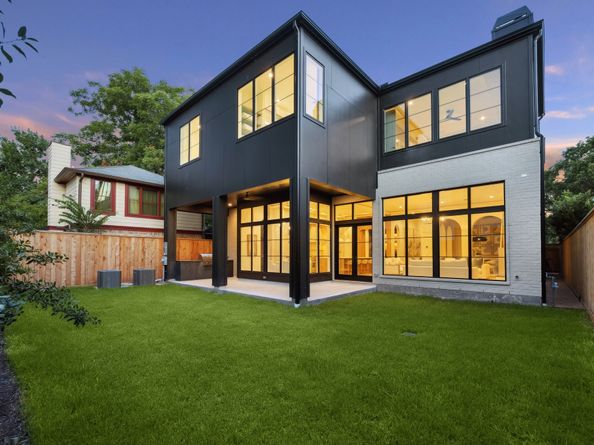 1656 Banks Street, Houston TX 77006