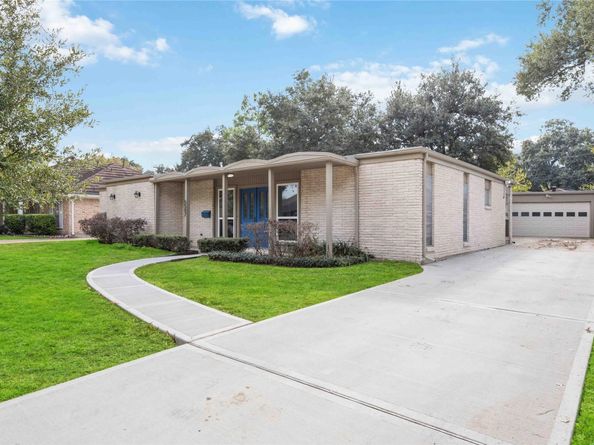 5507 Braesvalley Drive, Houston TX 77096