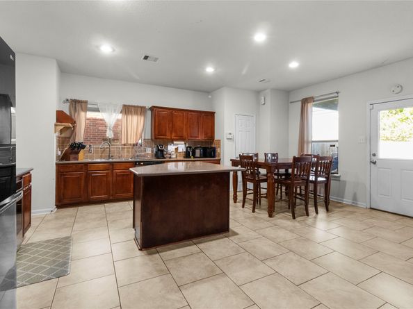 2619 Midnight Star Circle, Friendswood TX 77546