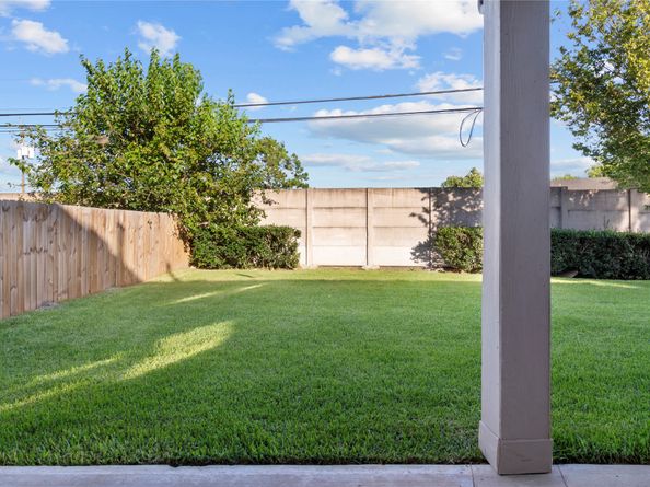 2619 Midnight Star Circle, Friendswood TX 77546