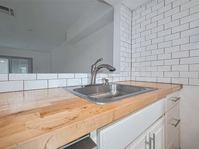 7805 Rue Saint Cyr Street 63, Houston TX 77074