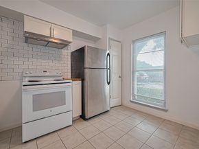 7805 Rue Saint Cyr Street 63, Houston TX 77074