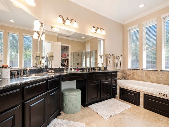 42 Sundown Ridge Place, Tomball TX 77375