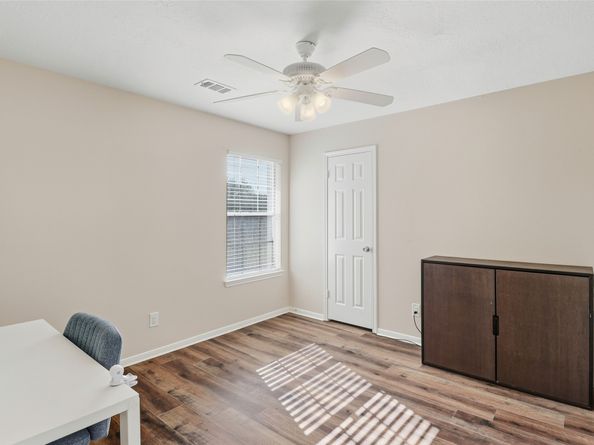 927 Dominion Drive, Katy TX 77450