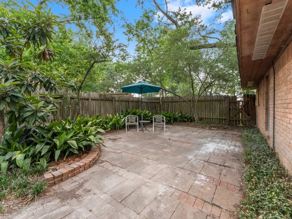 9809 Neuens Road, Houston TX 77080