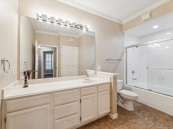2111 Welch Street B103, Houston TX 77019