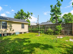 969 Wakefield Drive, Houston TX 77018
