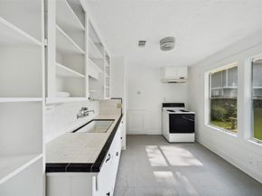 969 Wakefield Drive, Houston TX 77018