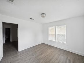 969 Wakefield Drive, Houston TX 77018