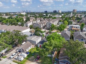 969 Wakefield Drive, Houston TX 77018