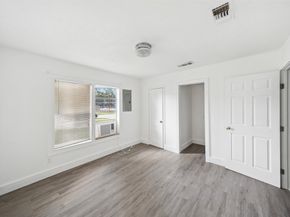 969 Wakefield Drive, Houston TX 77018