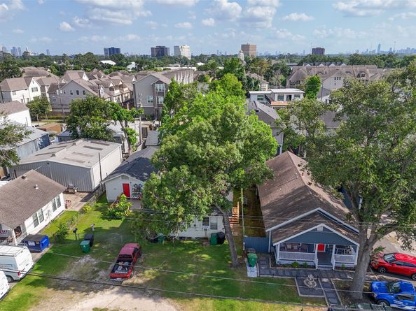 969 Wakefield Drive, Houston TX 77018