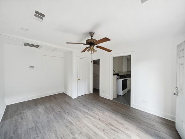 969 Wakefield Drive, Houston TX 77018
