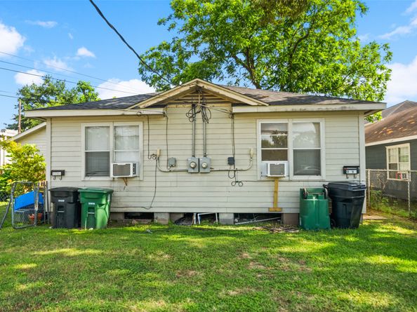 969 Wakefield Drive, Houston TX 77018