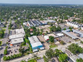 969 Wakefield Drive, Houston TX 77018