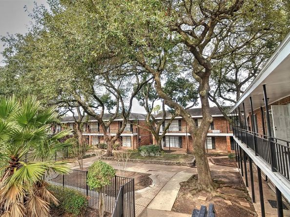 6405 Westward Street 96, Houston TX 77081