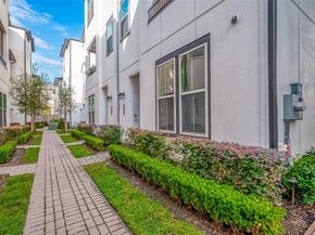 2804 Grand Fountains Drive F, Houston TX 77054