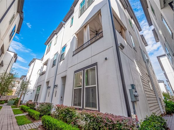 2804 Grand Fountains Drive F, Houston TX 77054