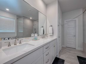 2804 Grand Fountains Drive F, Houston TX 77054