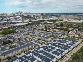 2804 Grand Fountains Drive F, Houston TX 77054