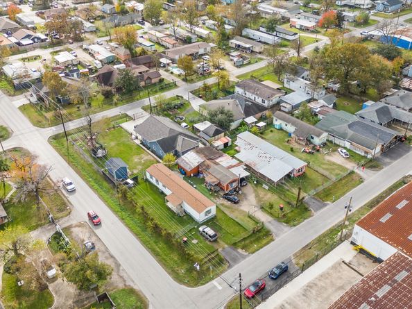 14224,14228,14240,14242 Longview Street, Houston TX 77015