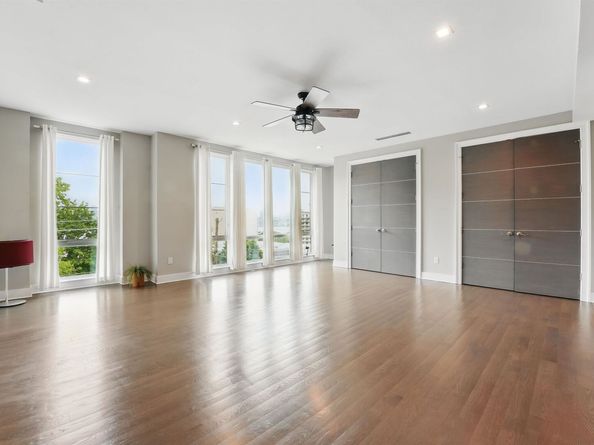 26 Hudson Terrace, Edgewater NJ 07020