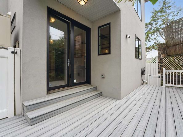 26 Hudson Terrace, Edgewater NJ 07020