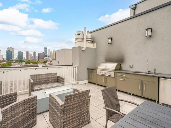 332 Newark Ave 2D, Jersey City NJ 07302