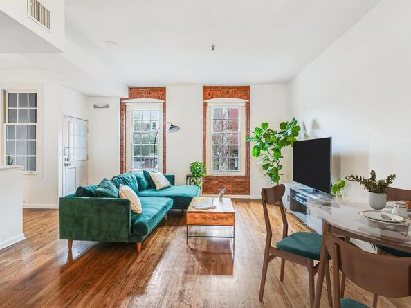 347 Varick St 114A, Jersey City NJ 07302