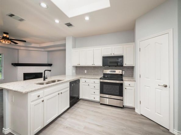 2312 Mac Arthur Ave, Lago Vista TX 78645