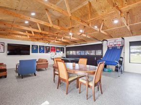 1405 Cat Hollow Club DR, Spicewood TX 78669