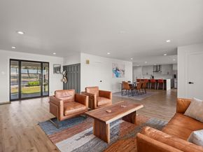 1405 Cat Hollow Club DR, Spicewood TX 78669