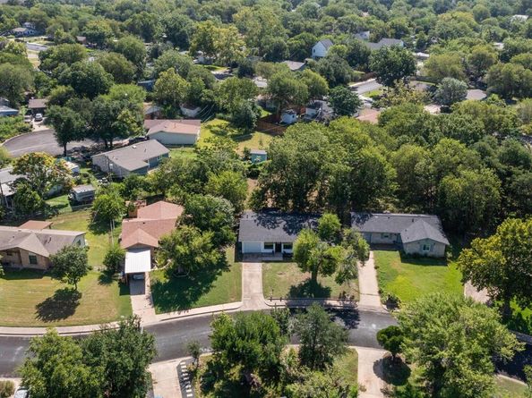 9009 Glenn LN, Austin TX 78753
