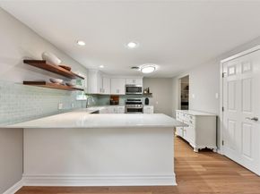 406 E 2nd ST, Georgetown TX 78626