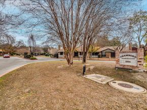 1601 Faro DR 1402, Austin TX 78741