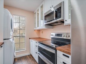 1601 Faro DR 1402, Austin TX 78741