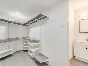 1601 Faro DR 1402, Austin TX 78741