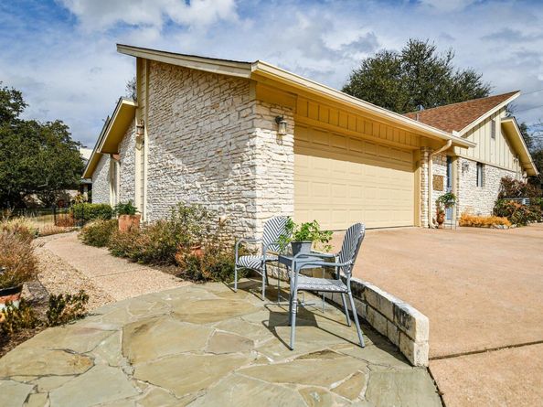 9016 Balcones Club DR, Austin TX 78750