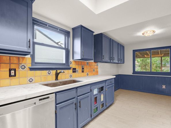 211 Woodmont DR, Georgetown TX 78628