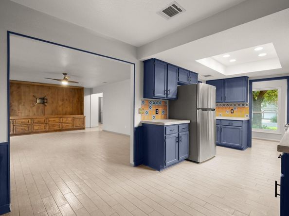 211 Woodmont DR, Georgetown TX 78628