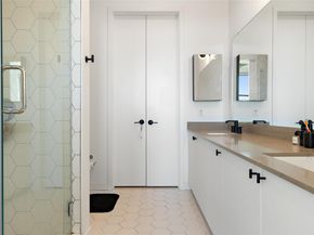800 Embassy DR 537, Austin TX 78702