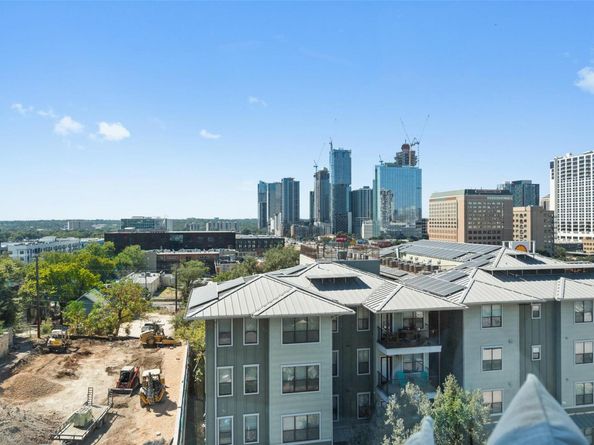 800 Embassy DR 537, Austin TX 78702